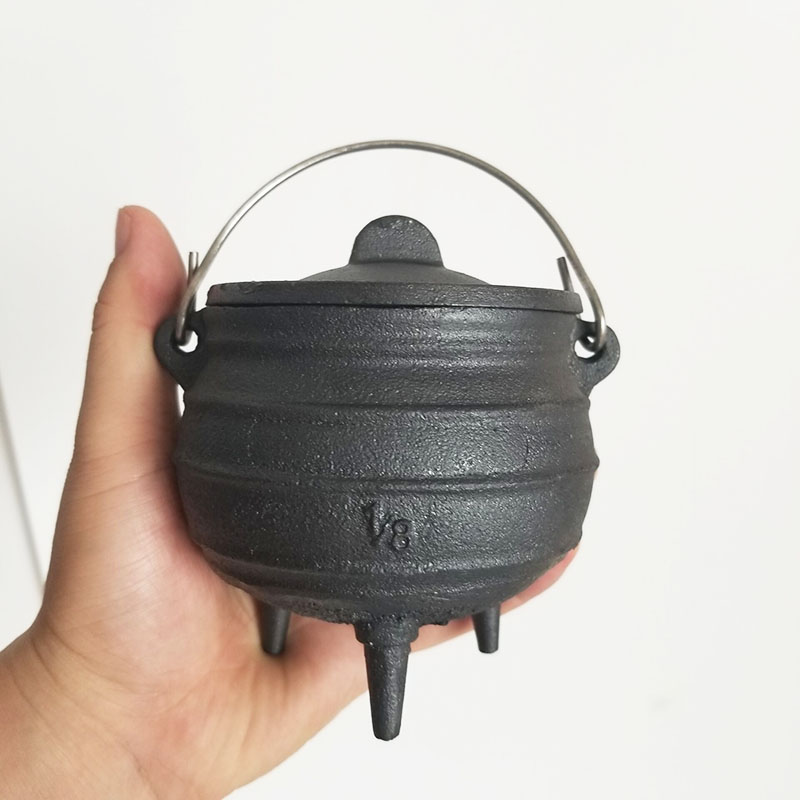 Medium 1/8# Cast Iron Cauldron - Cast Iron Corn reseña y precio