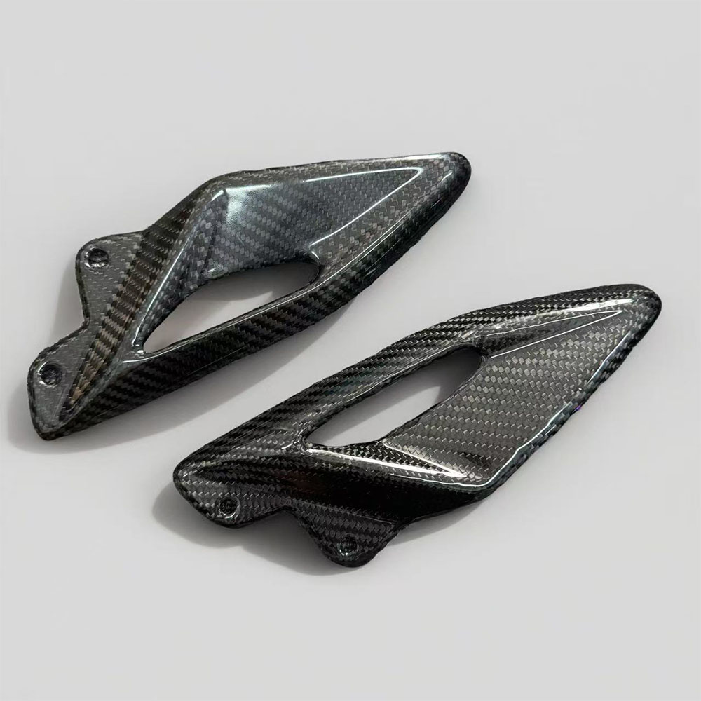For Triumph Street Triple 660  - Crepe Pan Carbon reseña y precio