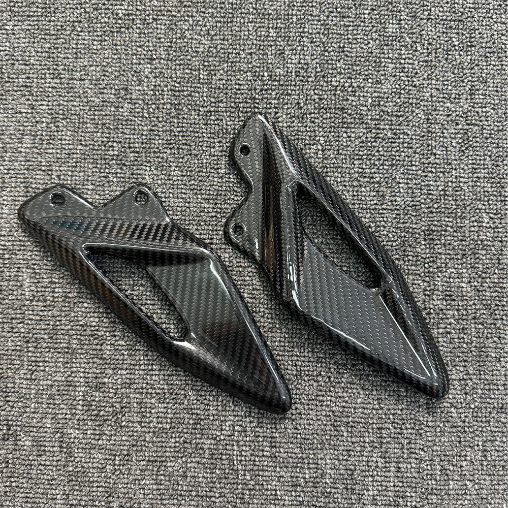 For Triumph Street Triple 660  - Crepe Pan Carbon reseña y precio